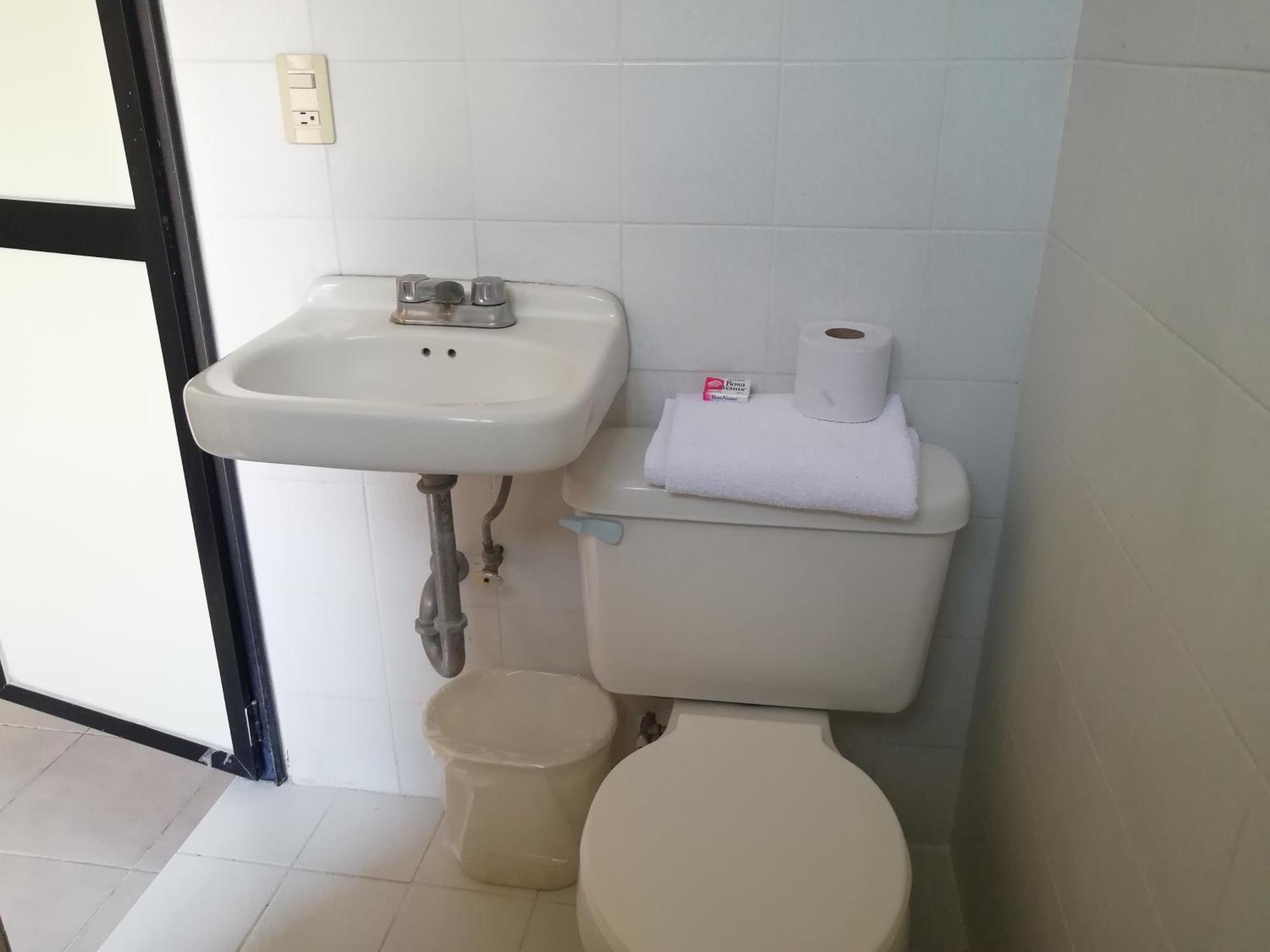 Hotel Cuauhtemoc Querétaro Szoba fotó